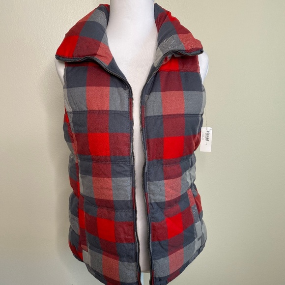 Old Navy Jackets & Blazers - NWT Old Navy Puffer Vest Old Navy Jackets & Blazers - NWT Old Navy Puffer Vest